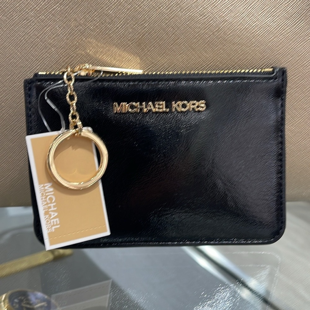 MICHAEL KORS
Jet Set Travel Small Top Zip Coin Pouch With ID Keychain 
Black
NWT - Picture 10 of 16